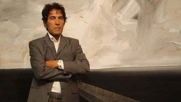 La Escultura Invisible Del Artista Italiano Salvatore Garau Subastada Por Un Precio Record De 28 000 Euros