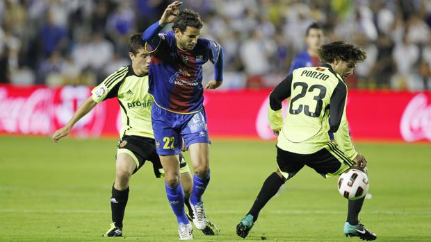 Resultado de imagen para STUANI LEVANTE ZARAGOZA