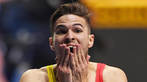 Óscar Husillos durante los Mundiales en pista cubierta de Birmingham