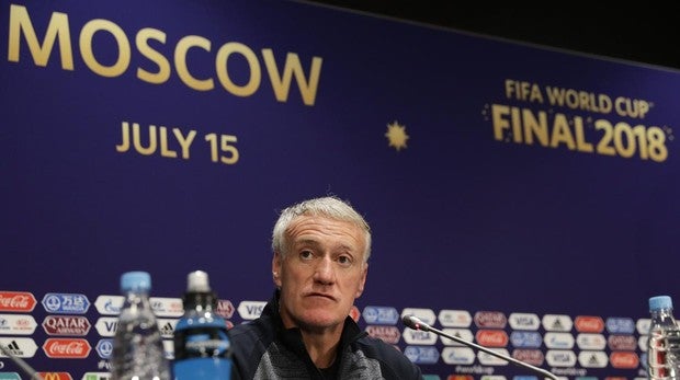 Didier Deschamps en la rueda de prensa previa a la final del Mundial de Rusia , entre Francia y Croacia