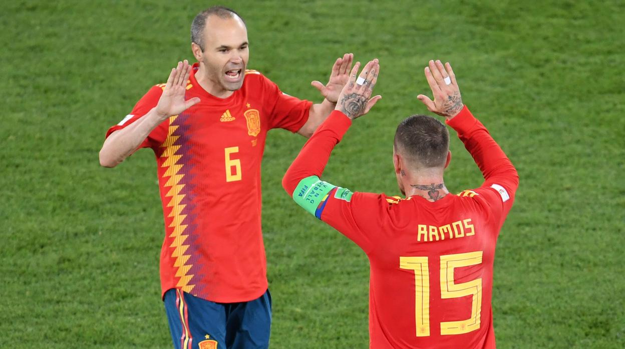 Selección Española: Los Herederos De Los Dorsales De Iniesta, Piqué Y ...