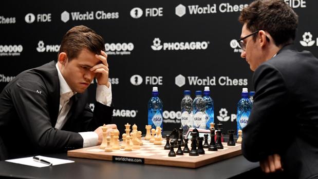 Carlsen y Caruana, en el Mundial de Londres