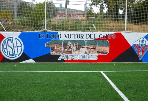 El espectacular mosaico en el campo de entrenamiento de la UD San Lorenzo