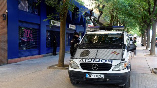 La policía, en la sede del Huesca
