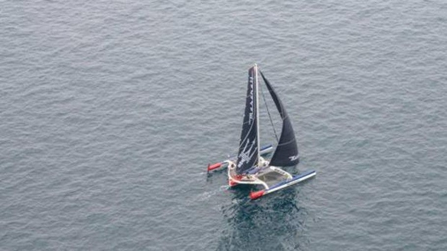 «Maserati» rompió la proa y el foil de babor en la Transpac