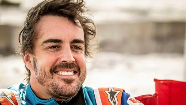 Toyota se rinde a Fernando Alonso antes del Dakar: «Es un aprendiz extremadamente rápido»