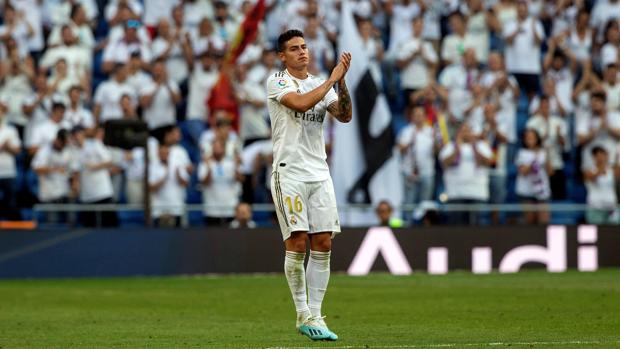 James responde a la ovación del Bernabéu
