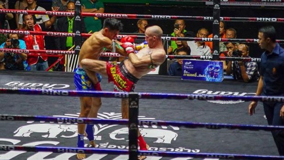 Carlos Coello se reencuentra en el Lumpinee