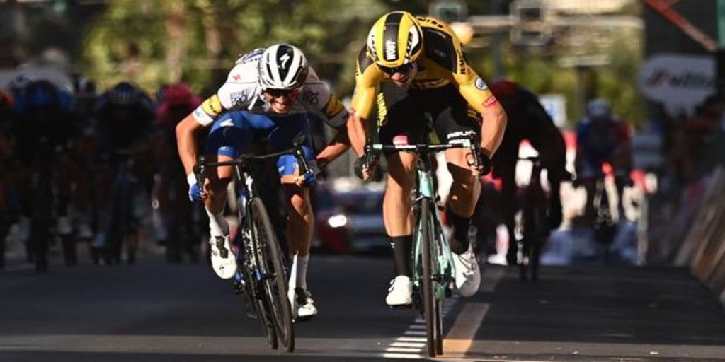 El belga Van Aert destrona a Alaphilippe por centímetros