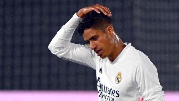 Varane durante un partido en el Di Stefano de la temporada pasada