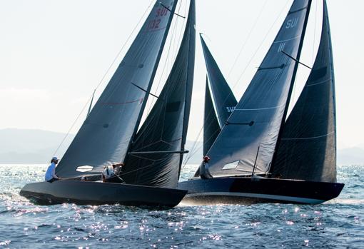 "Thisbe" (right) and "Sophie Racing" (left), Open
