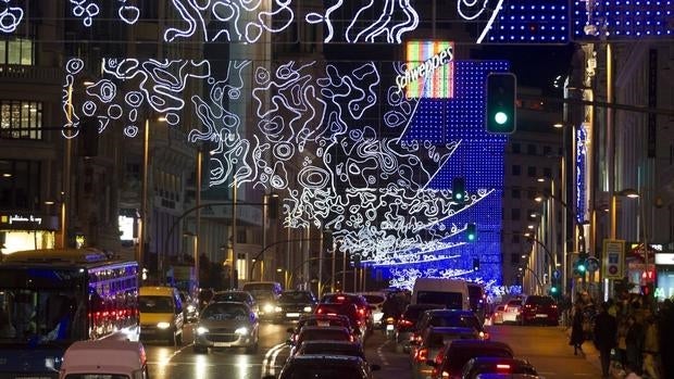 Antes de comenzar con las compras navideñas, es esencial crear un presupuesto