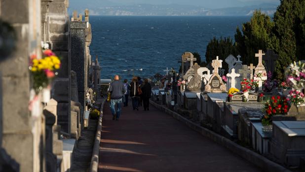 En España tuvieron lugar el año pasado 409. 099 fallecimientos, a razón de 1120 diarios de media