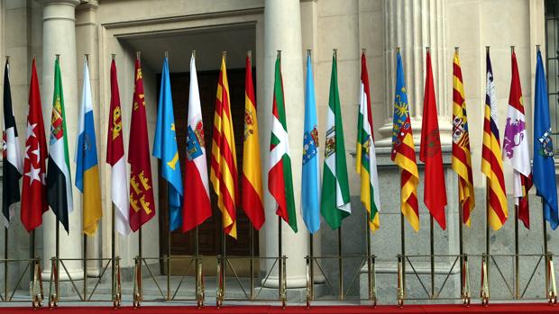 El año pasado las autonomías costaron 176.000 millones de euros