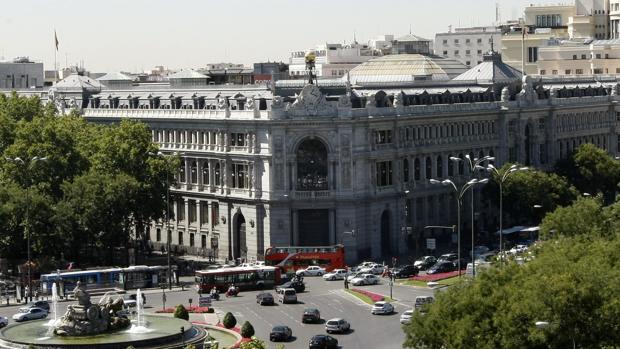 Fachada del Banco de España por la Plaza de Cibeles