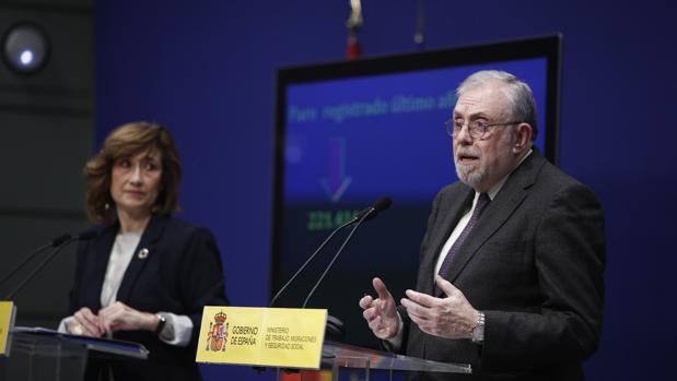 El secretario de Estado de la Seguridad Social, Octavio Granado, junto a la secretaria de Estado de Empleo, Yolanda Valdeolivas