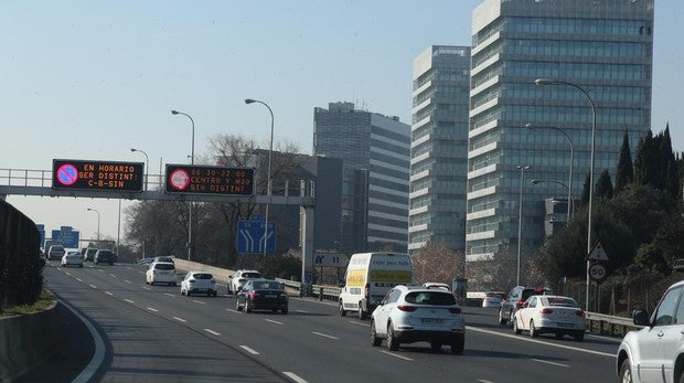 Tráfico en la M-30 de Madrid