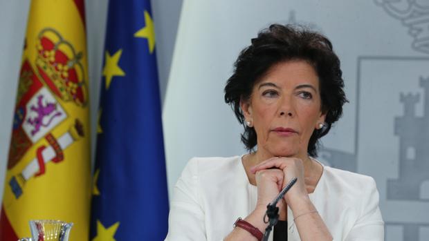 La ministra de Educación y portavoz del Gobierno, Isabel Celaé