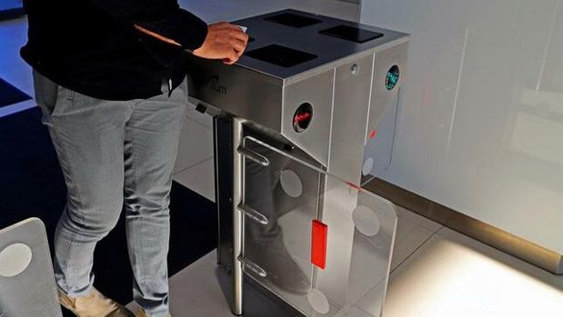 Registro de entrada y salida en un centro de trabajo