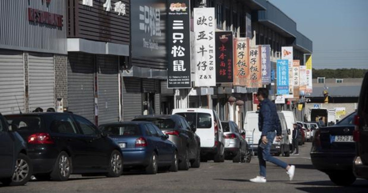 CORONAVIRUS CHINA: Cobo Calleja contiene el aliento: «No sabemos si llegará  la próxima temporada de ropa»