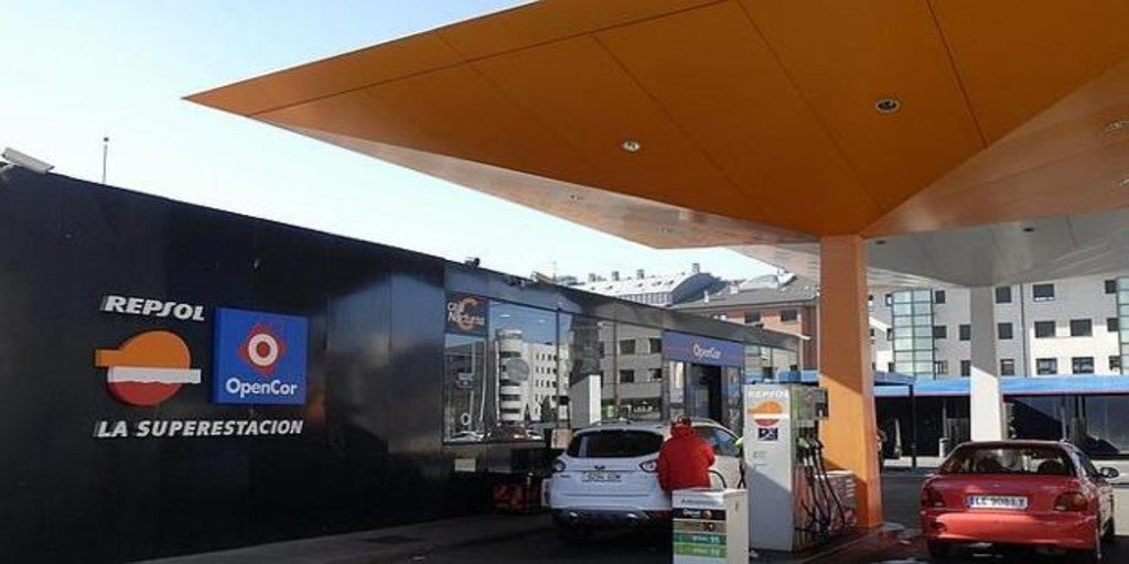Repsol amplía a 19 ciudades el acuerdo con Deliveroo para abastecer productos básicos