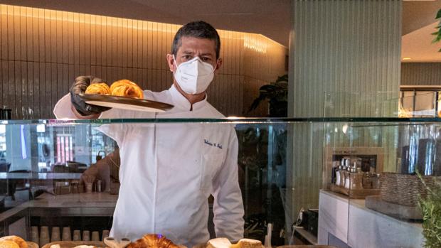 efe-hosteleria-emergencia-kpaD--620x349@abc.jpg