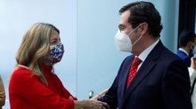La ministra de Trabajo, Yolanda Díaz, y el presidente de CEOE, Antonio Garamendi