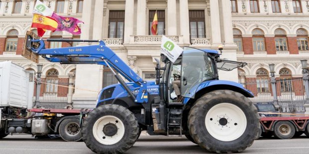 The manifestation of the field, live |  Farmers and ranchers take Madrid in defense of the rural world
