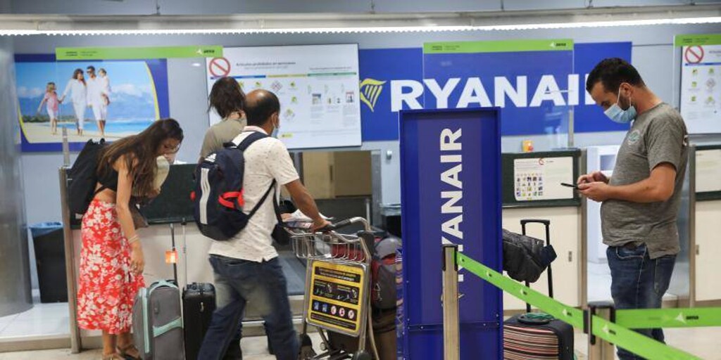 Unions accuse Ryanair of breaking the law by considering 100% of scheduled flights as minimum services