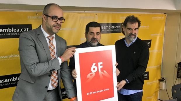 Buch (ACM), Sànchez (ANC) y Cuixart (Ômnium)