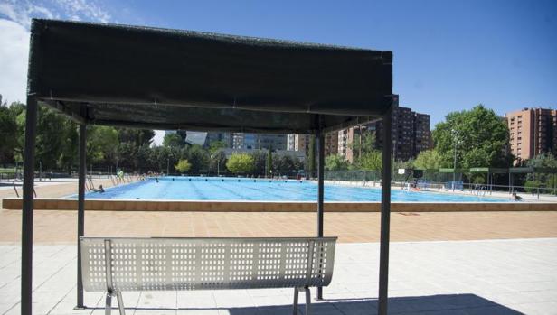 Imagen de archivo de una piscina