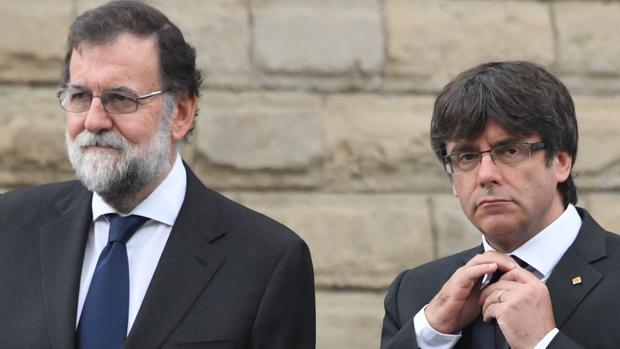 Mariano Rajoy y Carles Puigdemont