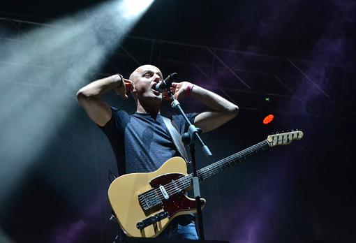 La voz gallega del grupo "Nuevo Plan"