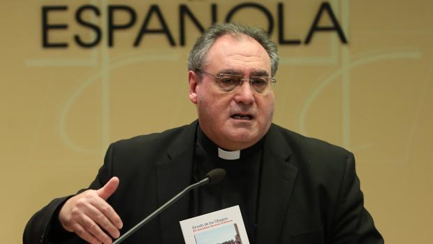 El secretario general de la CEE, José María Gil Tamayo