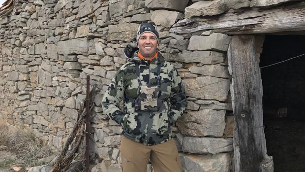 Donald Trump Jr., en una vieja cabaña de piedra en los Puertos de Beceite (Teruel)