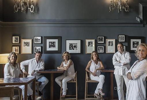 Los integrantes del grupo sevillano Siempre Así