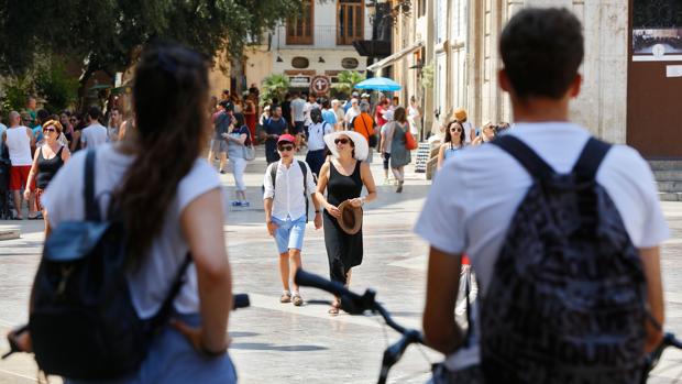 Imagen de turistas en Valencia
