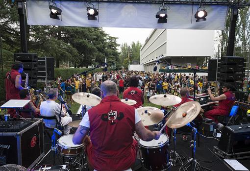 Casa do Brasil contará con una gran pantalla y música en directo