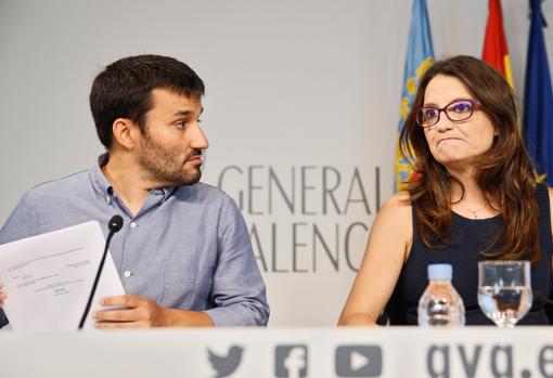 Imagen del conseller Marzà y la vicepresidenta Oltra