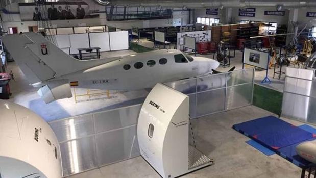 Parte del hangar aeronáutico de la Universidad Rey Juan Carlos en Fuenlabrada