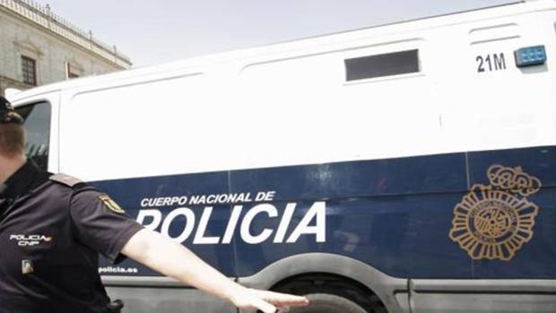 Imagen de archivo de un furgón de la Policía Nacional