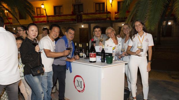 Degustación en la Fiesta de la Vendimia