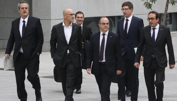 Los líderes independentisas entrando a declarar ante la Audiencia Nacional, en noviembre