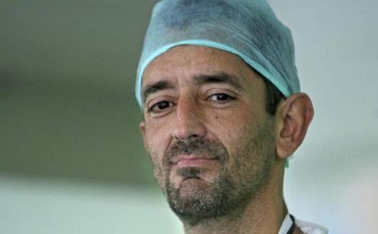 El doctor Pedro Cavadas