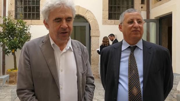 William Bourdon, abogado que dirige una función de Mohamed Bouamatou, a la derecha