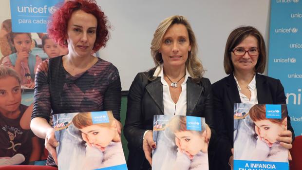 Irene Marín, Myriam Garabito y Mar Lorenzo, ayer, durante la presentación del informe