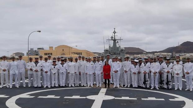 Margarita Robles en la Base Naval de la ciudad de Las Palmas