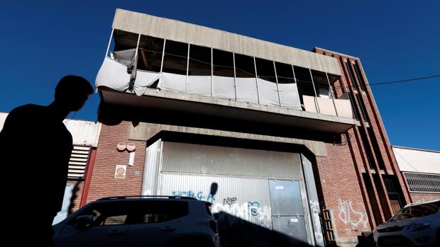 La nave del barrio de Can Feu, donde supuestamente ocurrieron los hechos denunciados