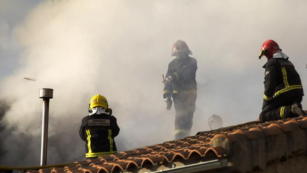 Una mujer fallece en el incendio de una vivienda en Boadilla (Salamanca)