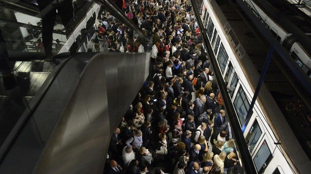 Andenes de Metro, saturados